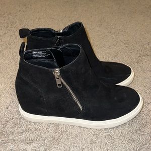 black madden girl wedges